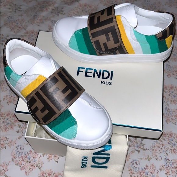 FENDI SHOES - Picture 2 of 3